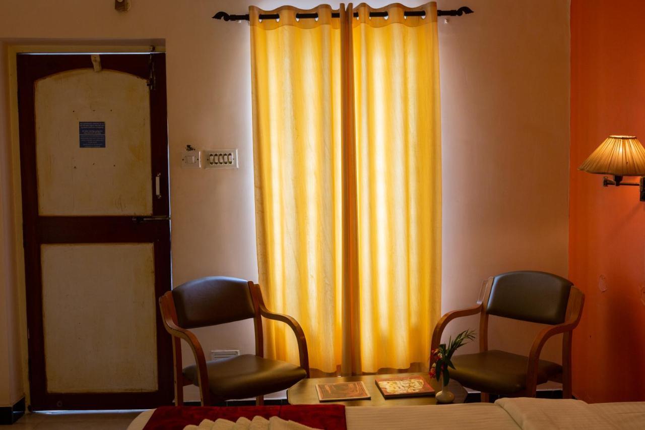 Kstdc Hotel Mayura Bhuvaneshwari Kamalapur Хампи Экстерьер фото