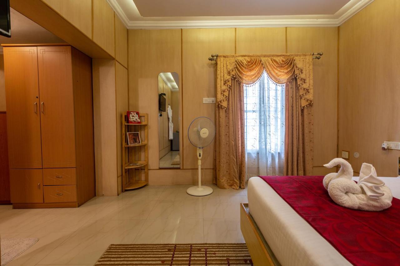 Kstdc Hotel Mayura Bhuvaneshwari Kamalapur Хампи Экстерьер фото