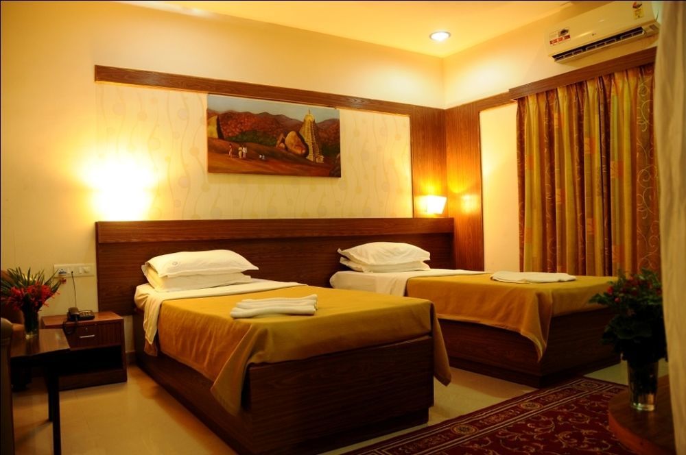 Kstdc Hotel Mayura Bhuvaneshwari Kamalapur Хампи Экстерьер фото